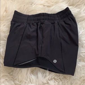 Lululemon hotty hot shorts tall size 4